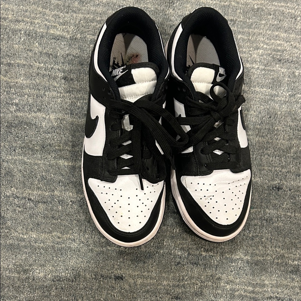 Nike Classic Black and White Low-Tops